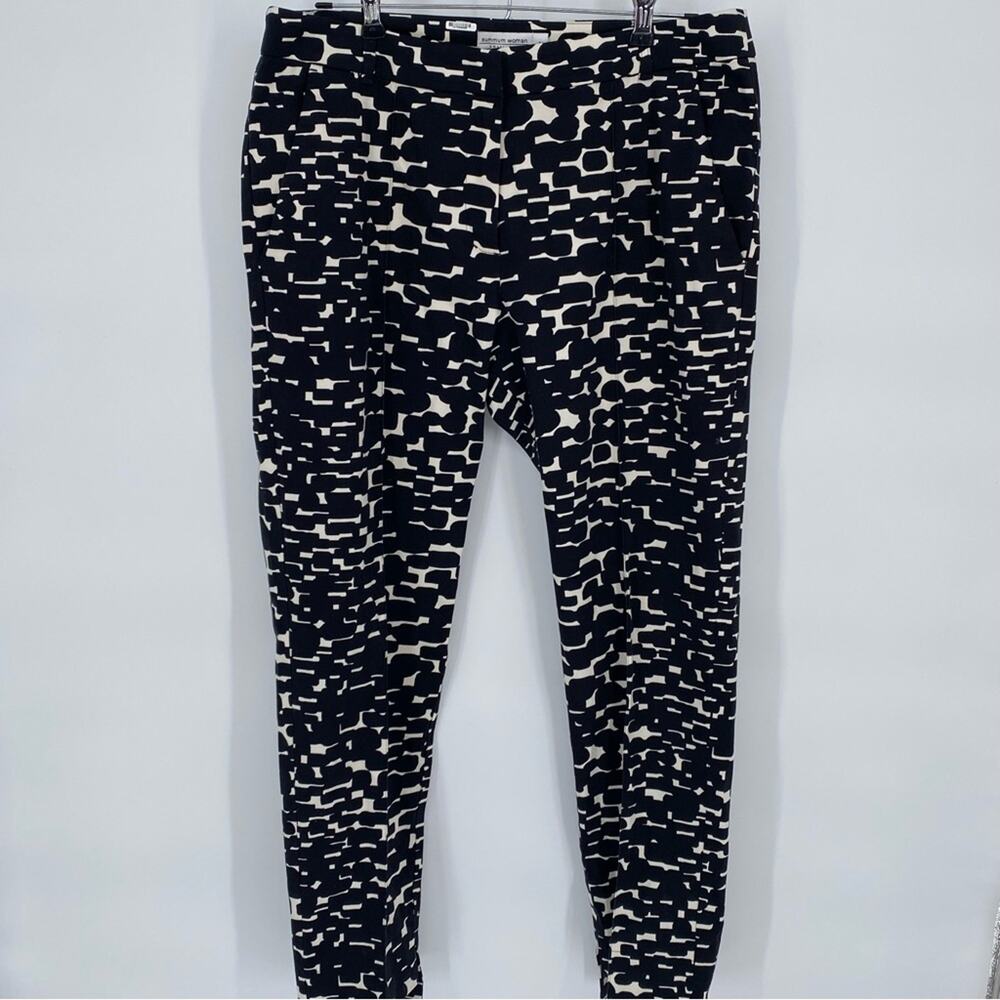 SUMMUM Woman Pants Tapered Leg Cropped Quiet Luxury Office Black & Cream 38